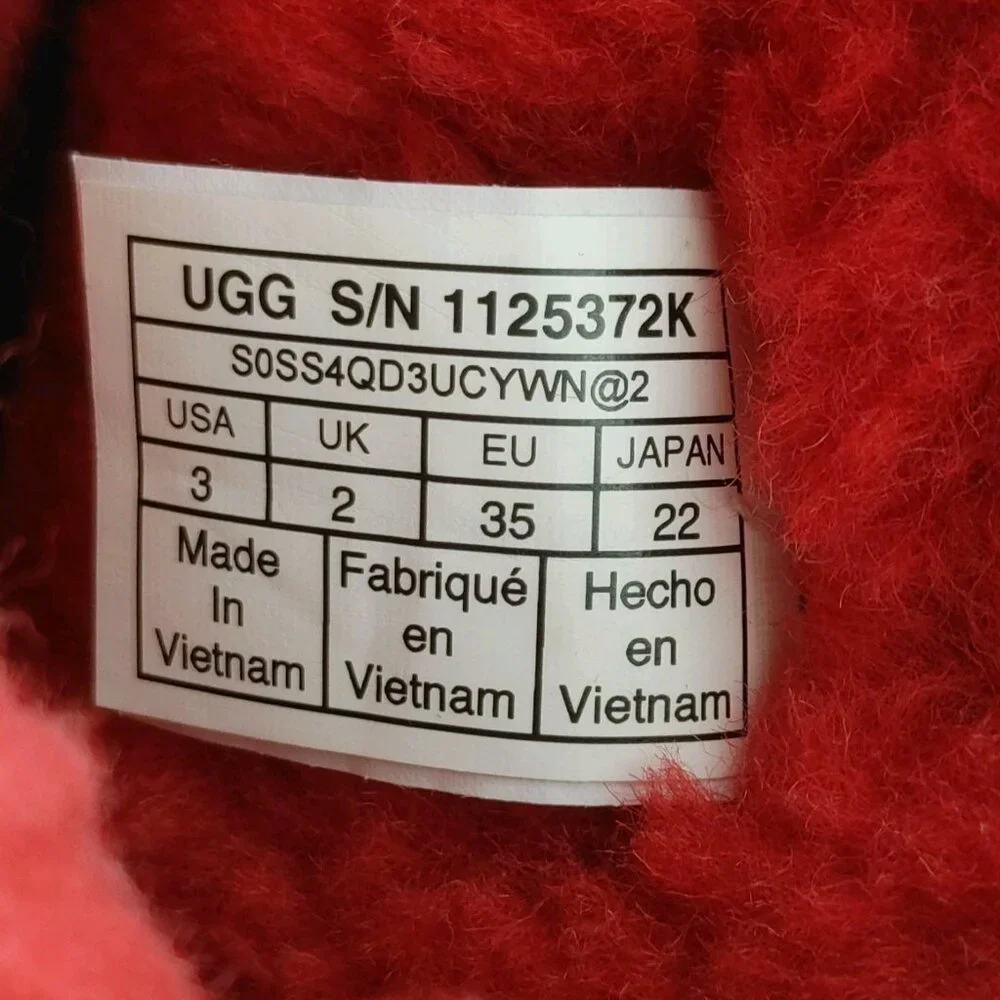 UGG Classic II Red Metallic Sparkle Leather Winter Boots Kids Size 3